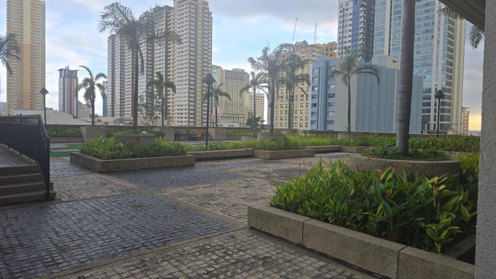 Manila Condotel 2 Bedroom Connected To Robinson Mall By Tripleview Condominium Exteriör bild