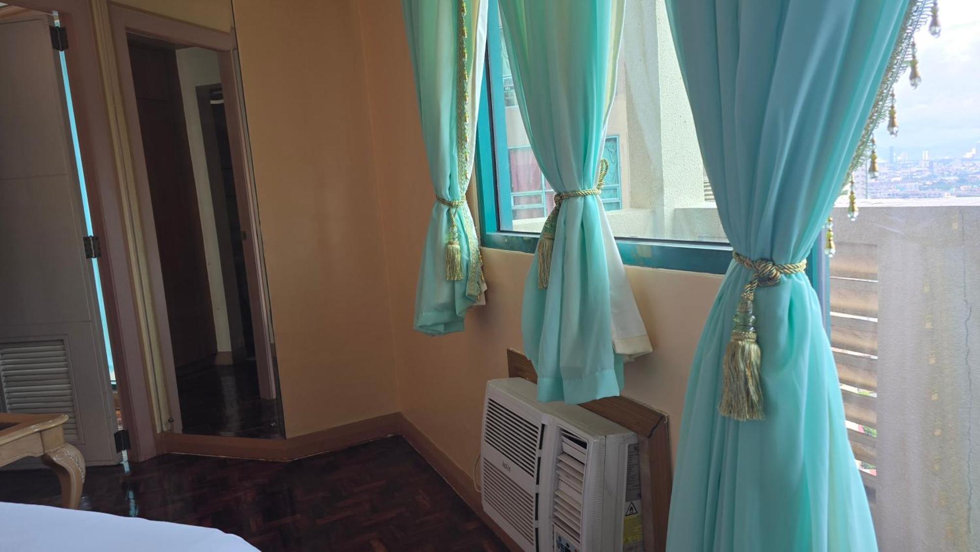 Manila Condotel 2 Bedroom Connected To Robinson Mall By Tripleview Condominium Exteriör bild